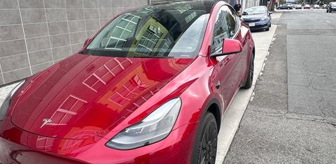 Tesla Model Y 2024