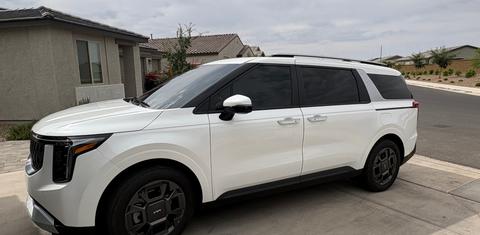 Kia Carnival Hybrid 2025