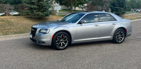 Chrysler 300 2017