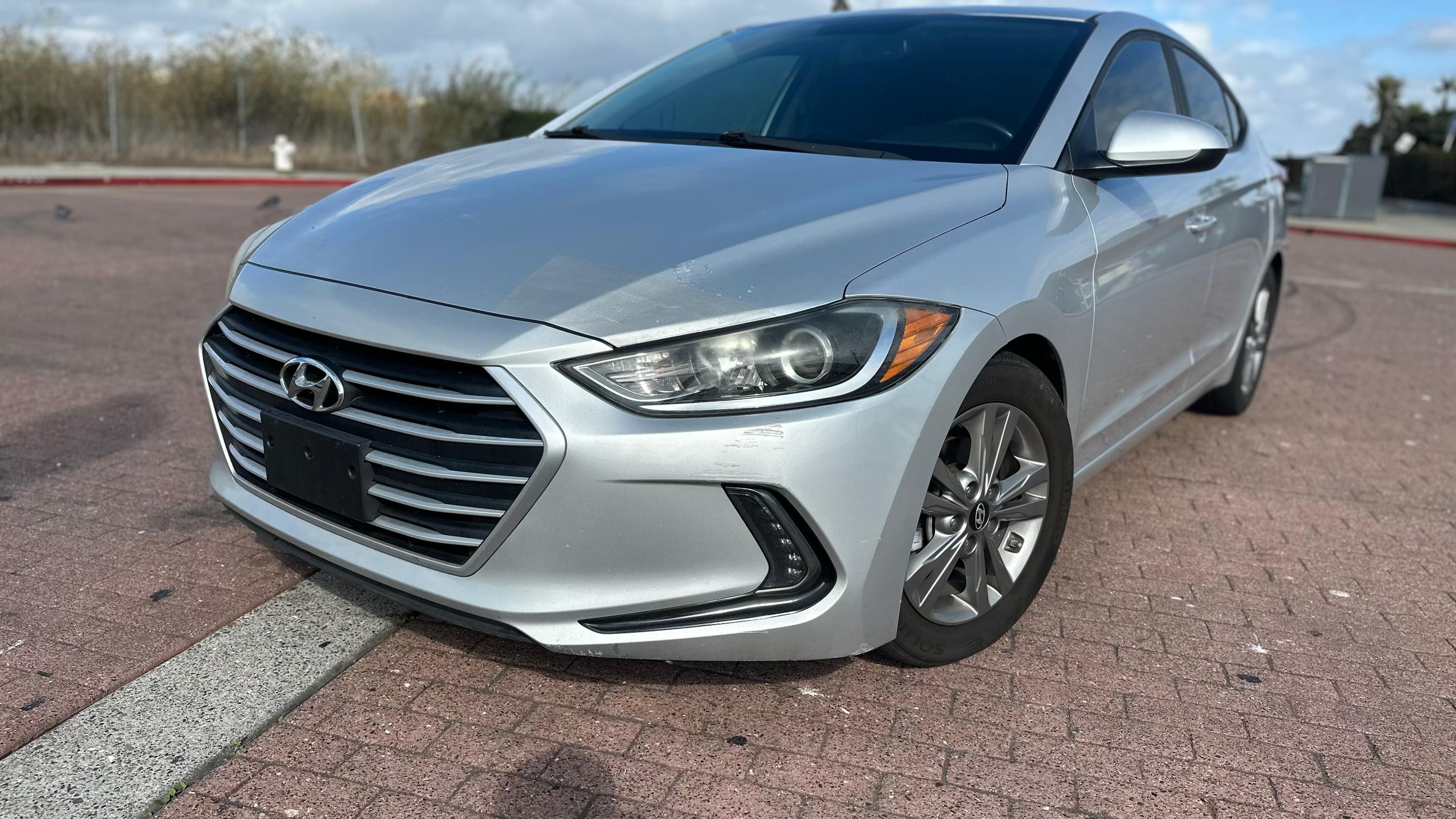 Hyundai Elantra 2017 in 