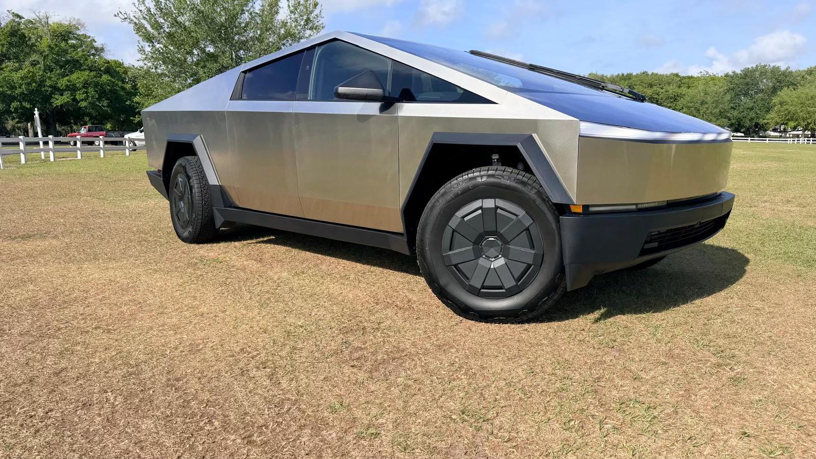 Tesla Cybertruck 2026 in Orlando, FL