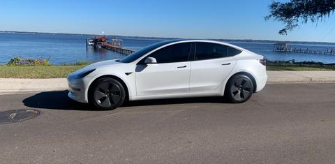 Tesla Model 3 2022