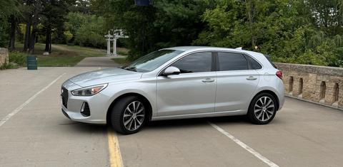 Hyundai Elantra GT 2019
