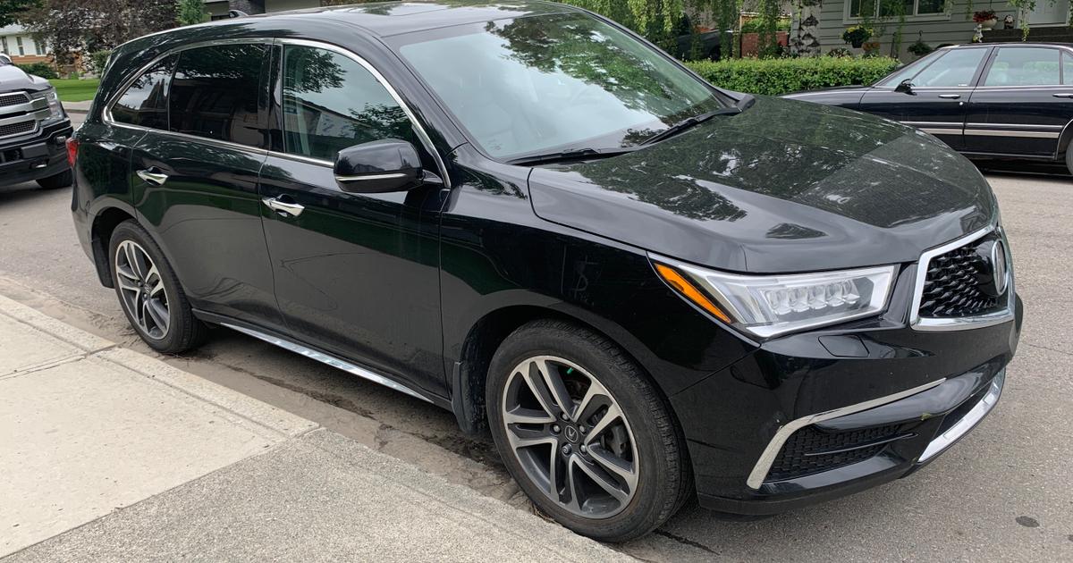 Acura MDX 2017 rental in Calgary, AB by Matt R. Turo