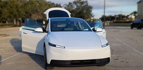 Tesla Model Y 2026