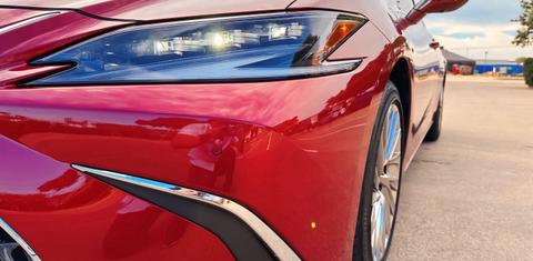 Lexus ES 2023