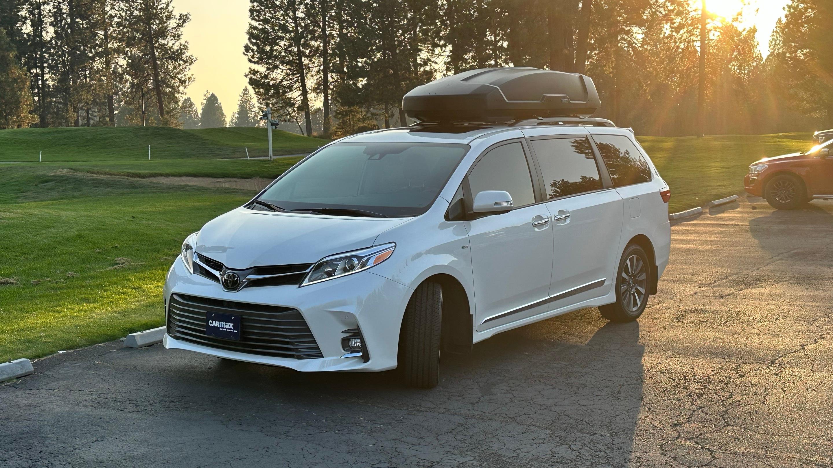 Toyota Sienna 2019 in Redmond, OR