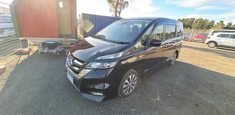 Nissan Serena 2017