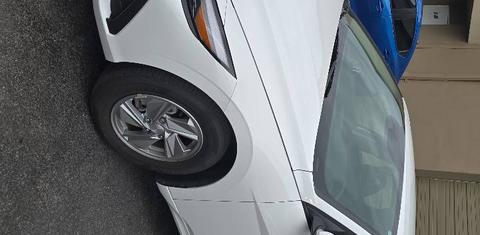Hyundai Elantra 2025