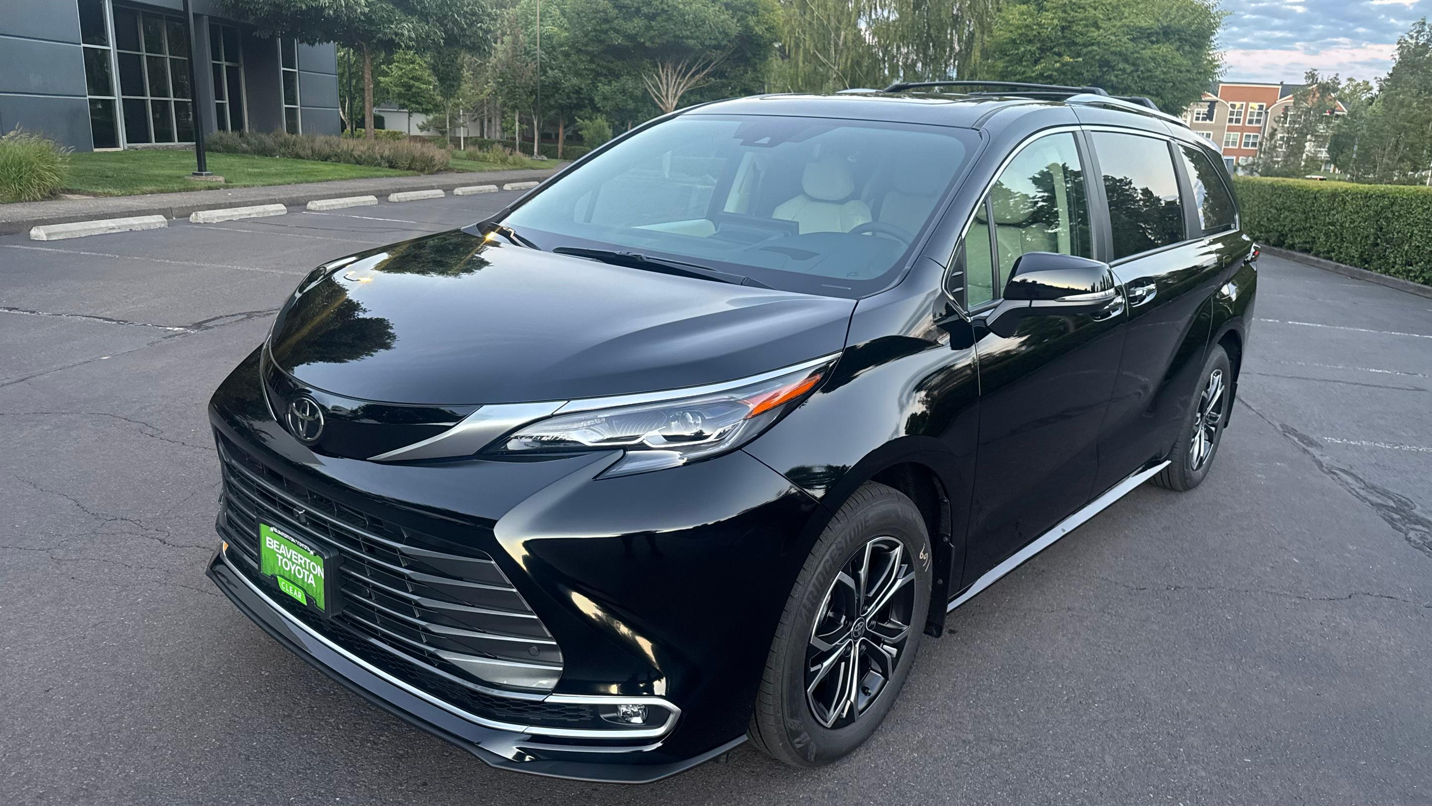 Toyota Sienna 2026 in Beaverton, OR