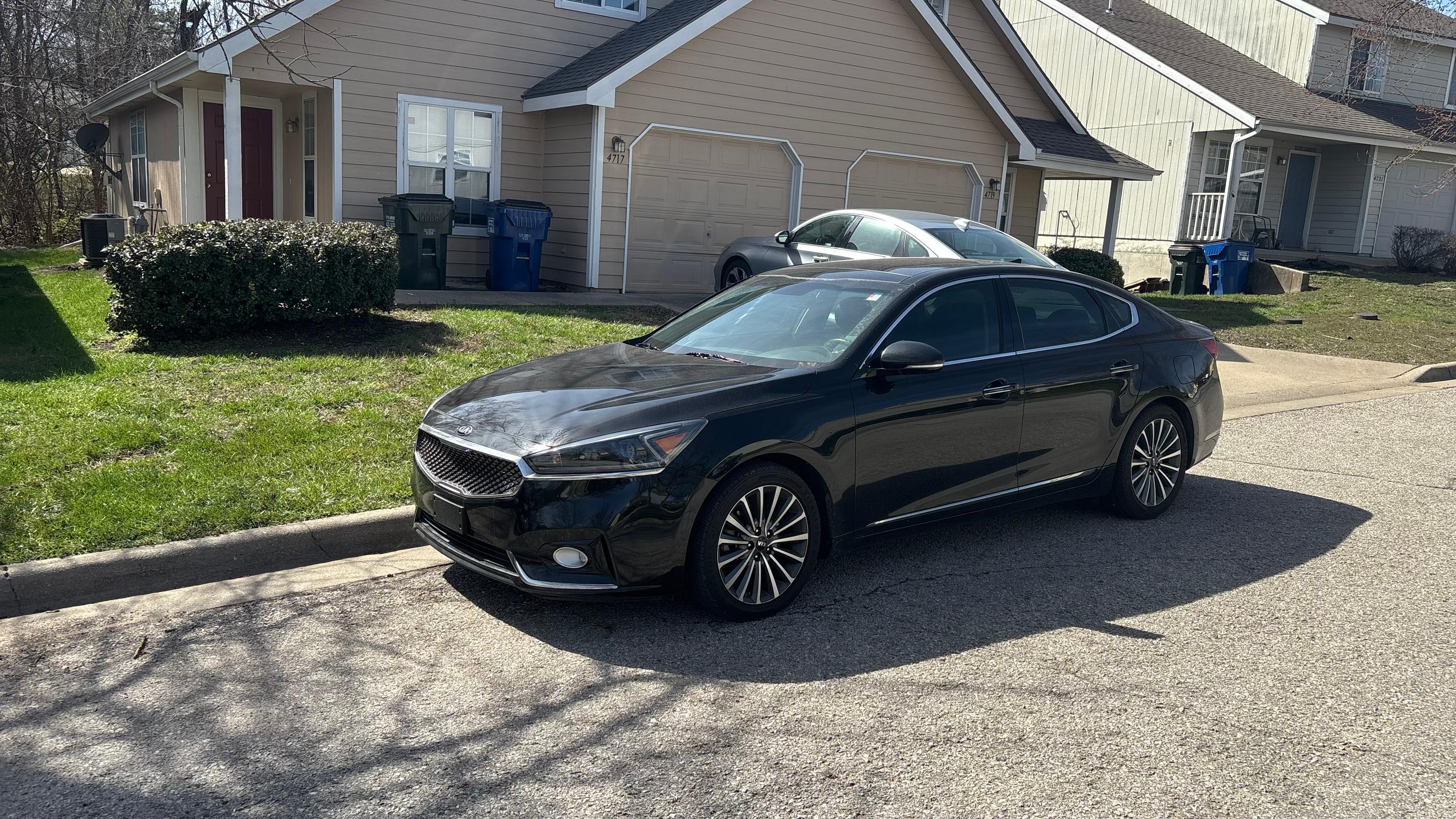 Kia Cadenza 2017 in Lawrence, KS
