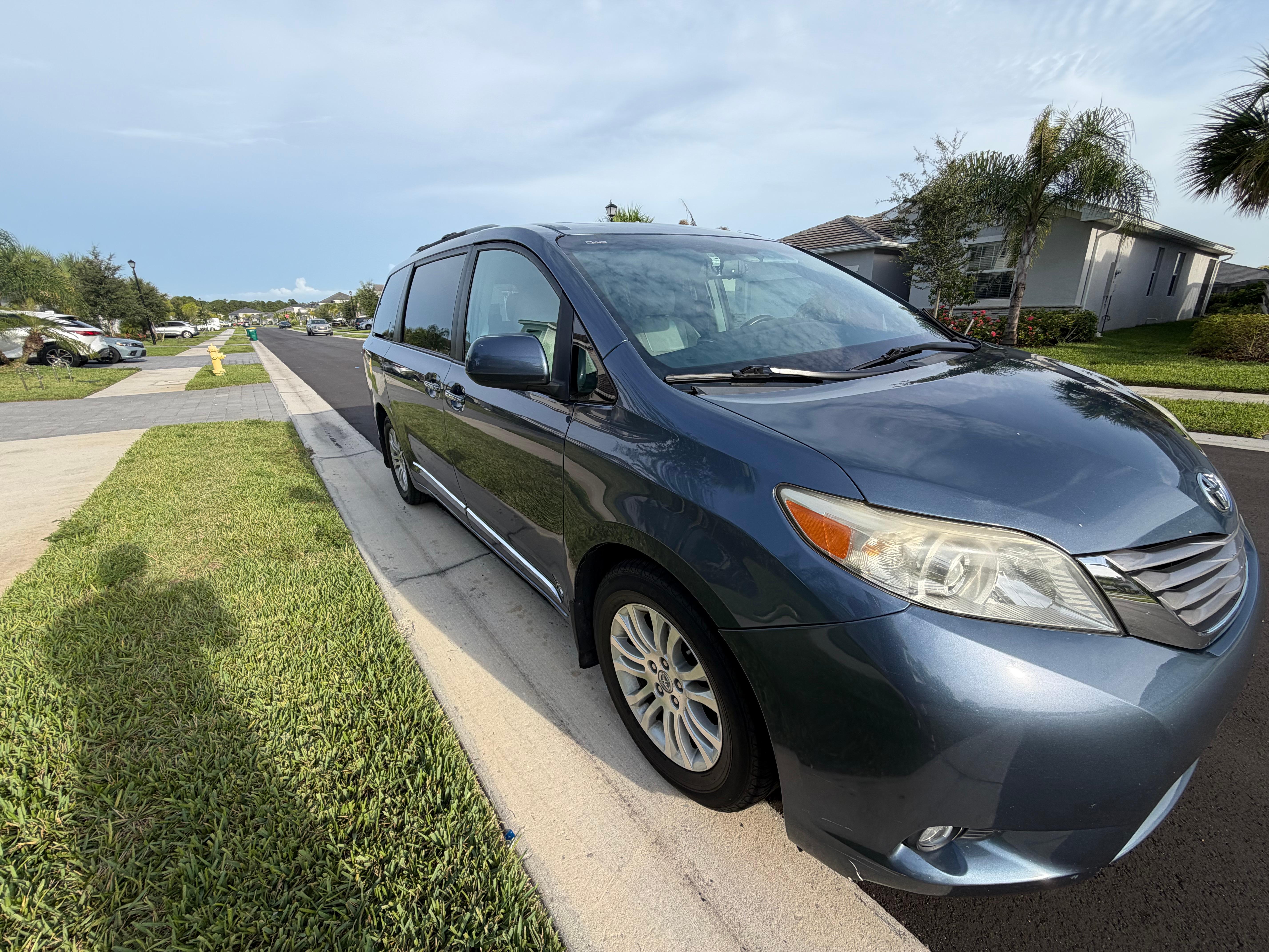Toyota Sienna 2017 in Naples, FL