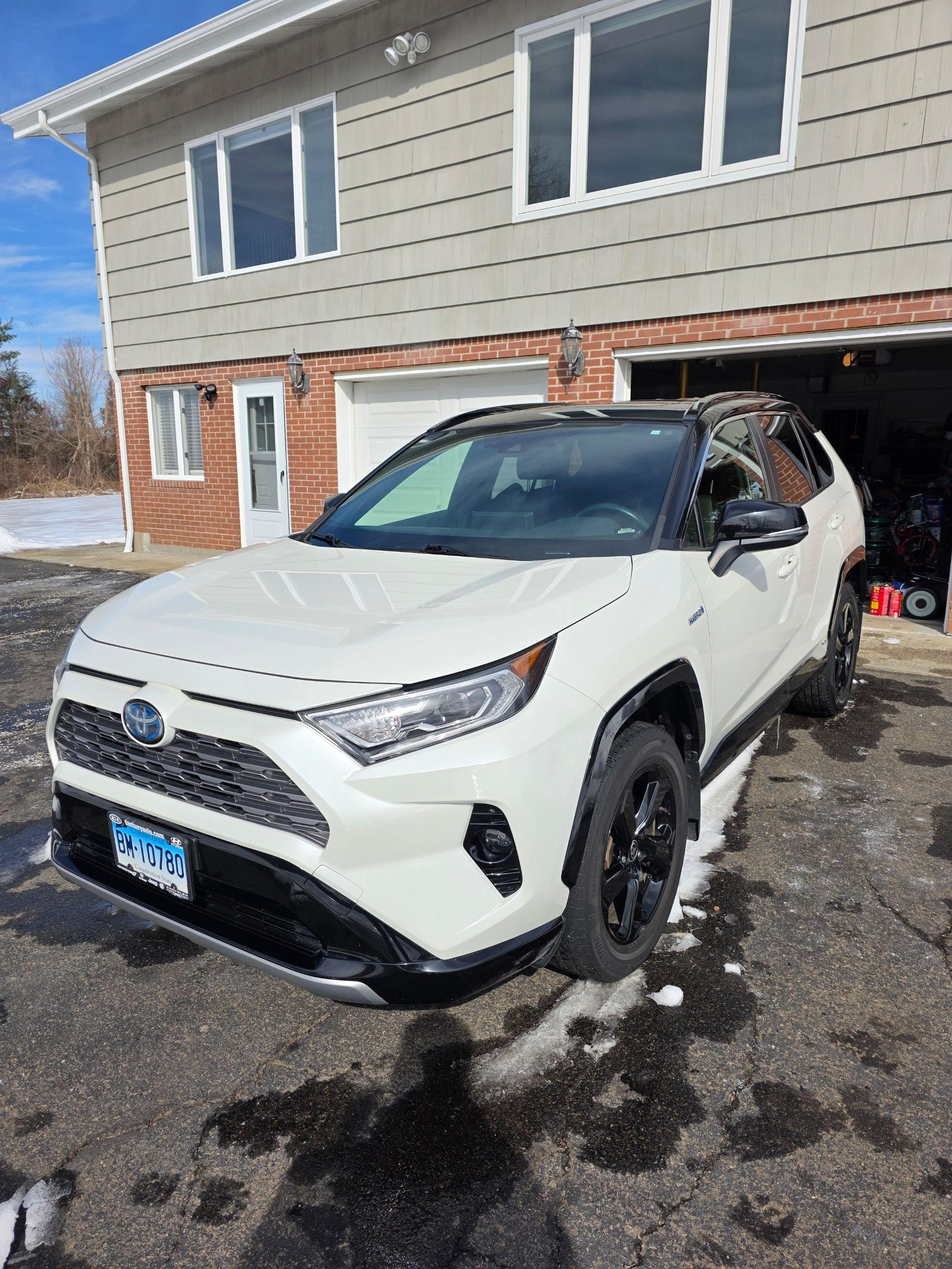 Toyota RAV4 Hybrid 2020 in Bethany, CT