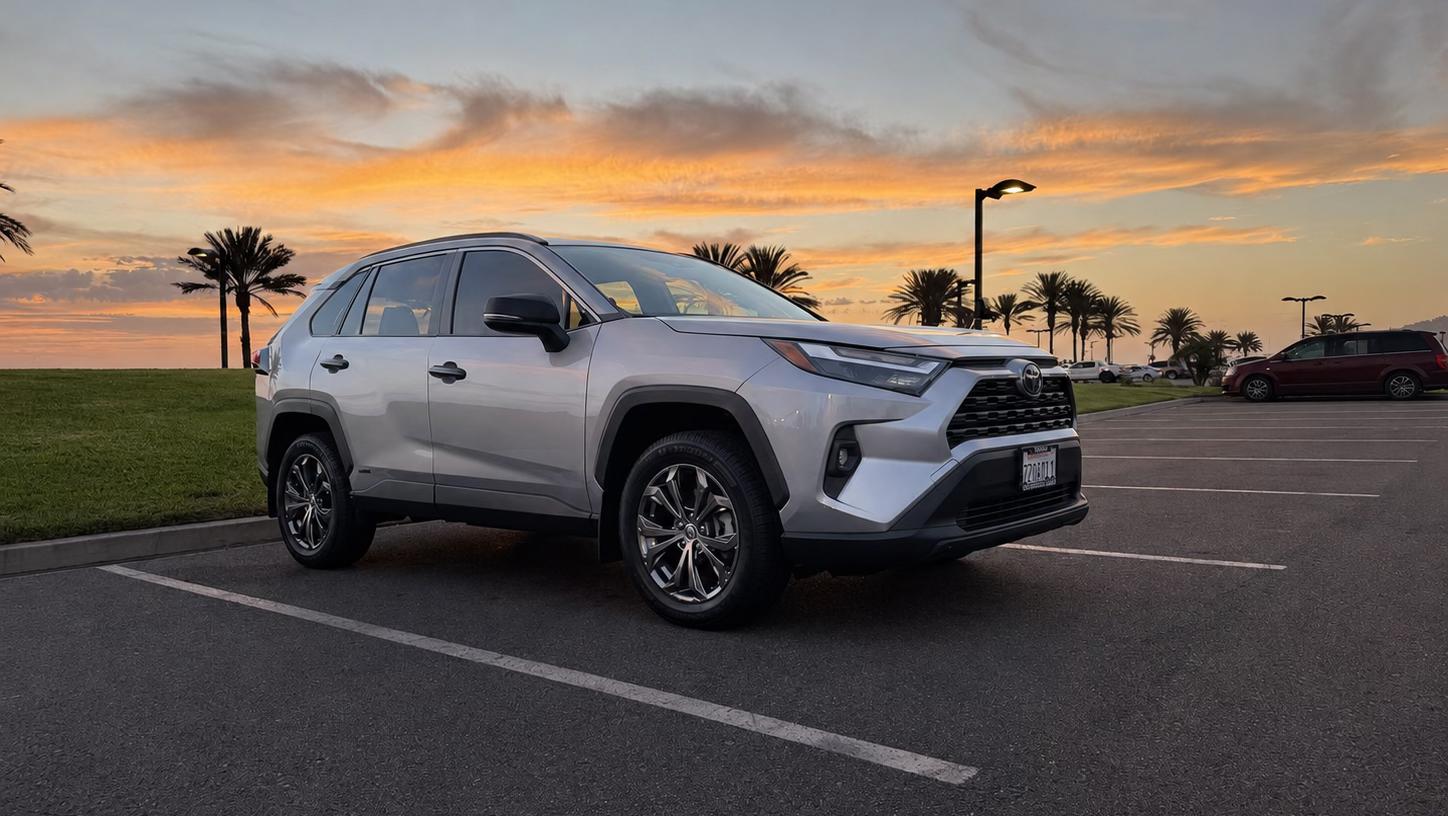 Toyota RAV4 Hybrid 2022 in Dana Point, CA