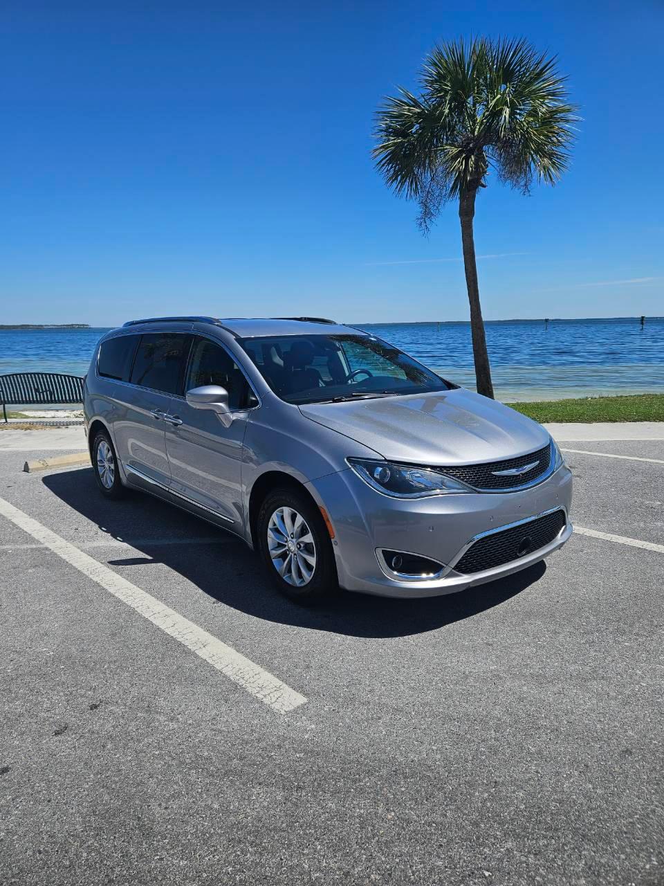 Chrysler Pacifica 2018 in Panama City Beach, FL