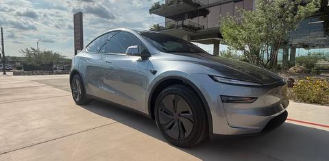 Tesla Model Y 2026
