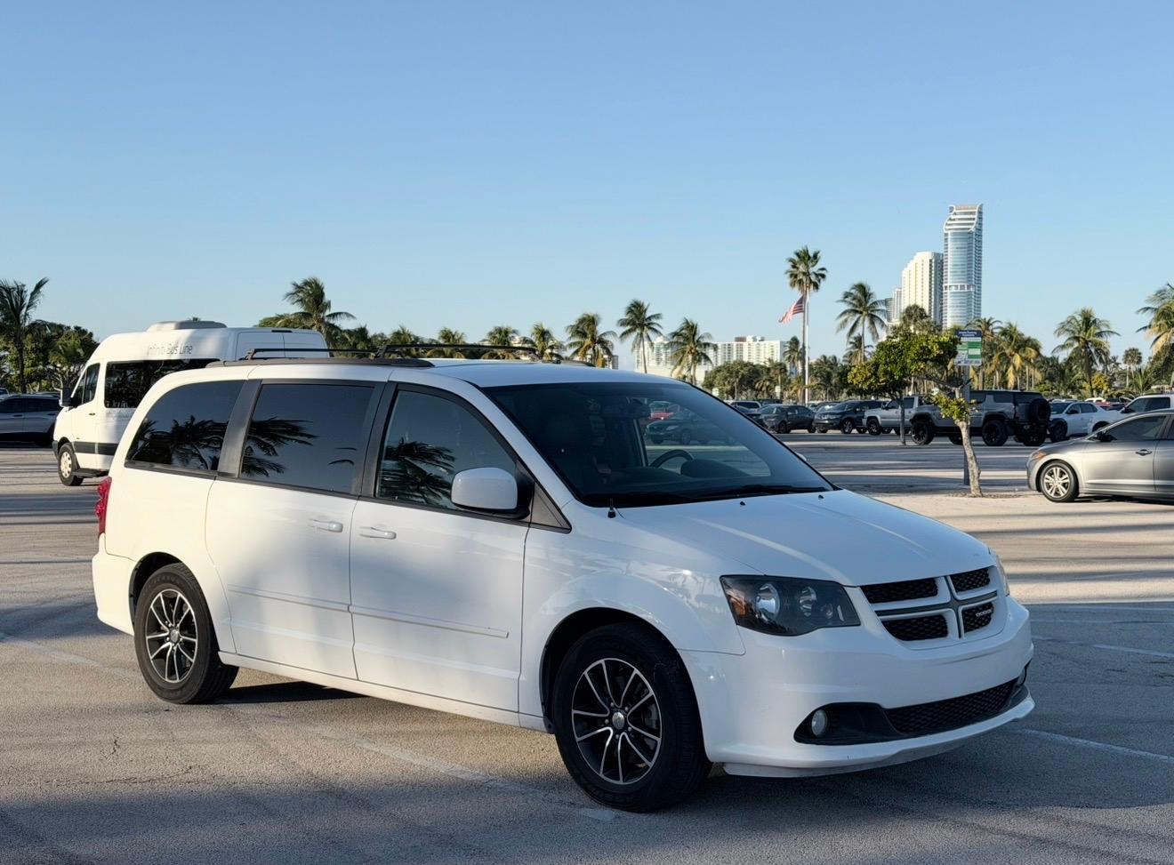 Dodge Grand Caravan 2017 in Sunny Isles Beach, FL