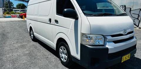 Toyota HIACE 2016