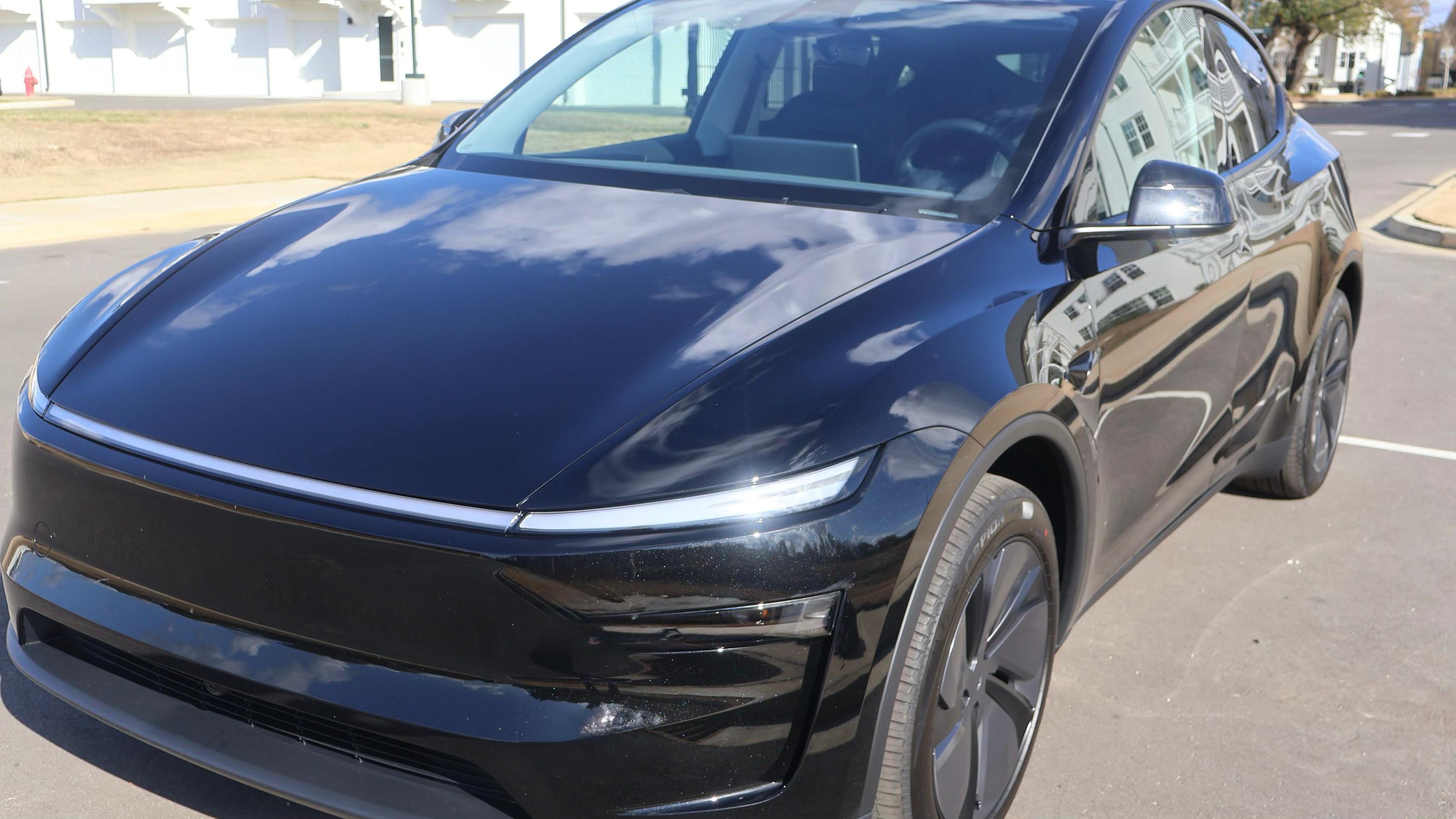 Tesla Model Y 2026 in Olive Branch, MS