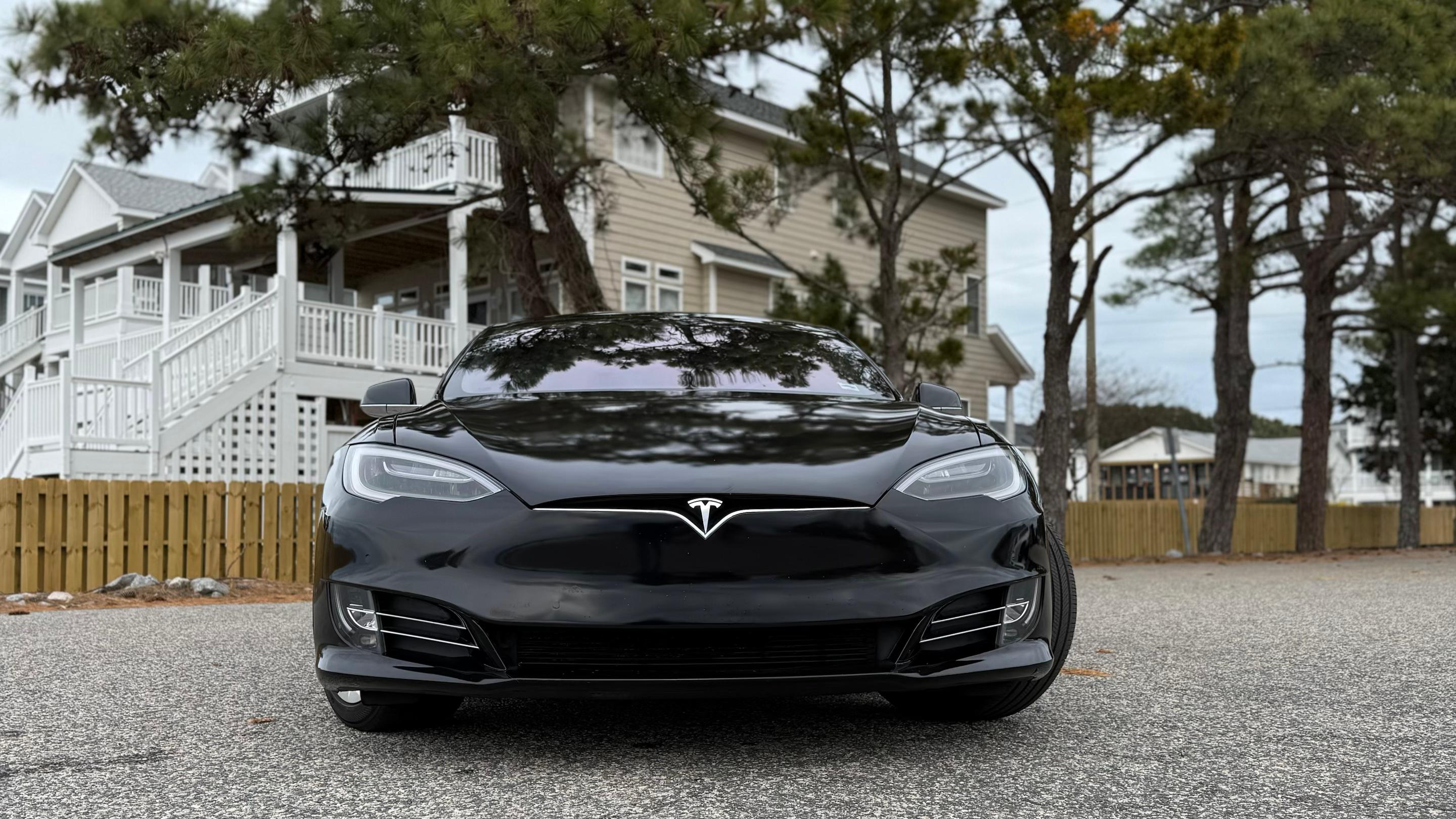 Tesla Model S 2017 in Kill Devil Hills, NC