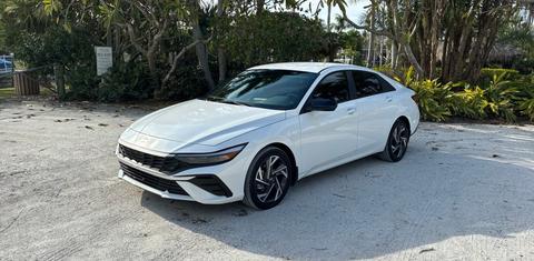 Hyundai Elantra Hybrid 2025