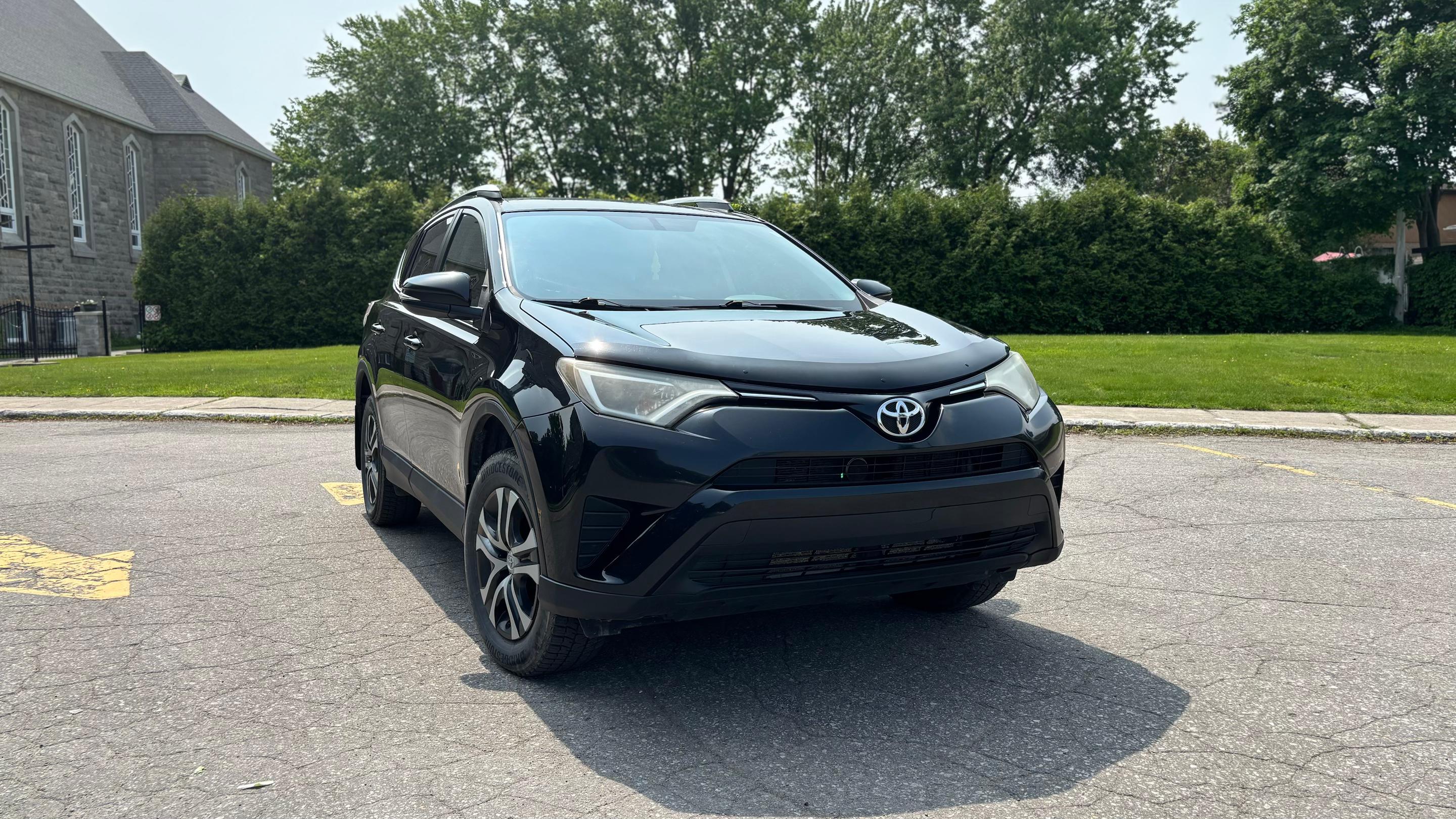 Toyota RAV4 2016 à 