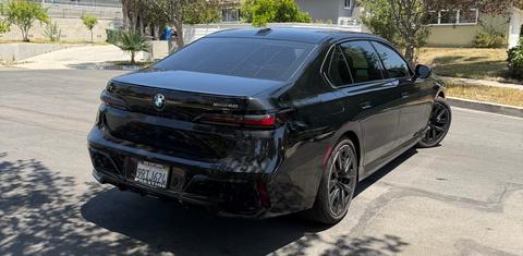 BMW i7 2025