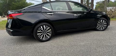 Nissan Altima 2025