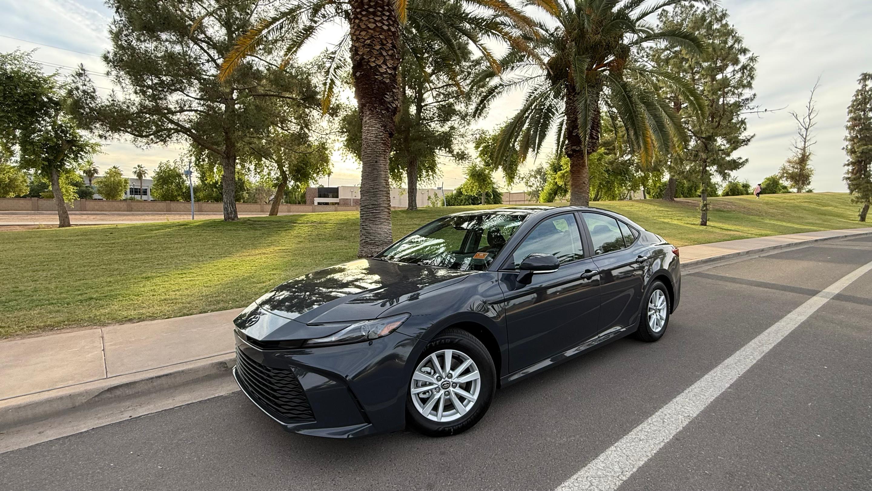Toyota Camry Hybrid 2026 in Phoenix, AZ
