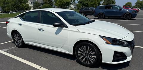 Nissan Altima 2025