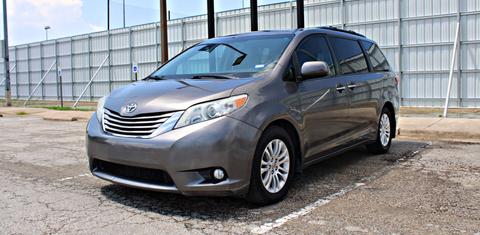 Toyota Sienna 2015