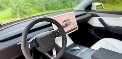 Tesla Model Y 2026