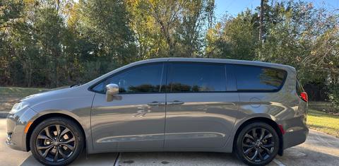 Chrysler Pacifica 2020