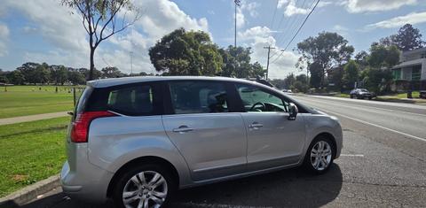 Peugeot 5008 2015