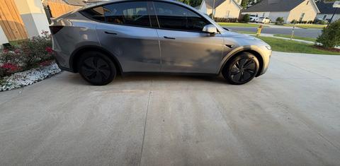 Tesla Model Y 2026