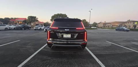 Cadillac VISTIQ 2026