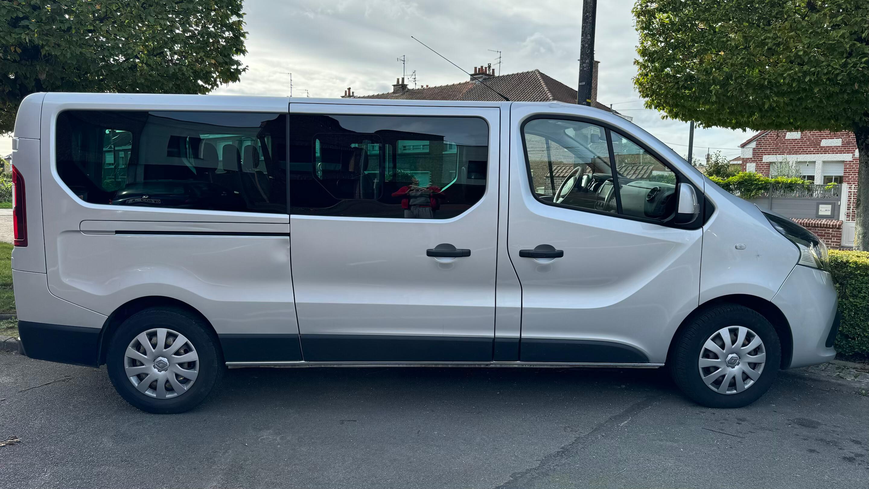 Renault TRAFIC COMBI 2020 à Lyon