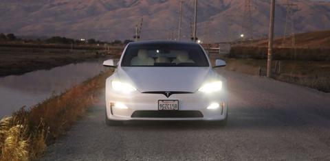 Tesla Model S 2023