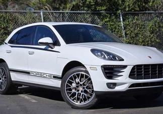 Porsche Macan car