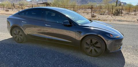 Tesla Model 3 2024