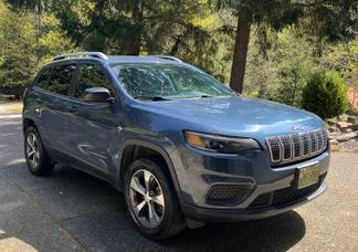 Jeep Cherokee car