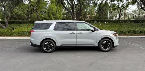 Kia Carnival Hybrid 2027