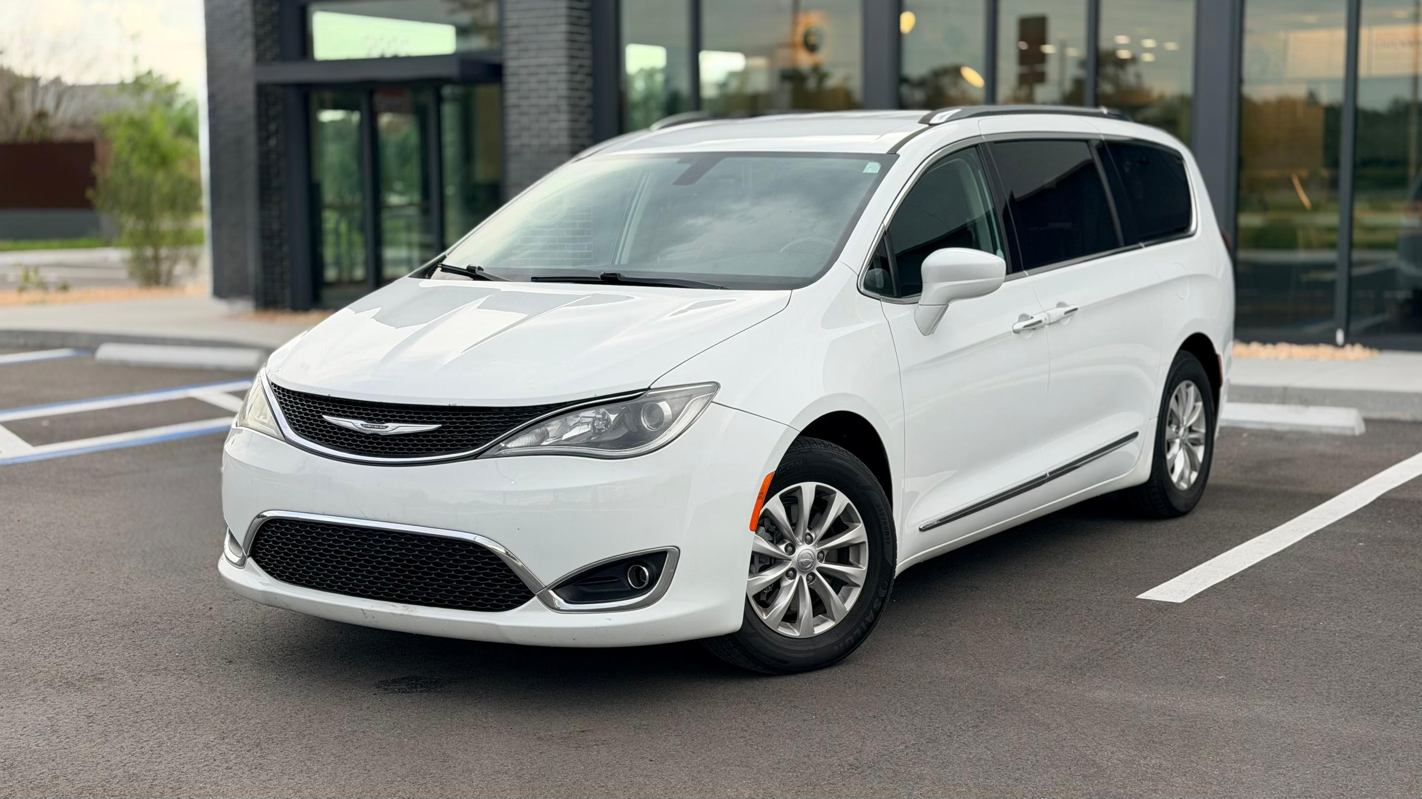 Chrysler Pacifica 2018 in Winter Garden, FL