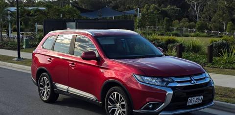 Mitsubishi OUTLANDER 2018