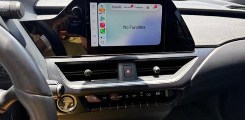 Lexus UX 2023
