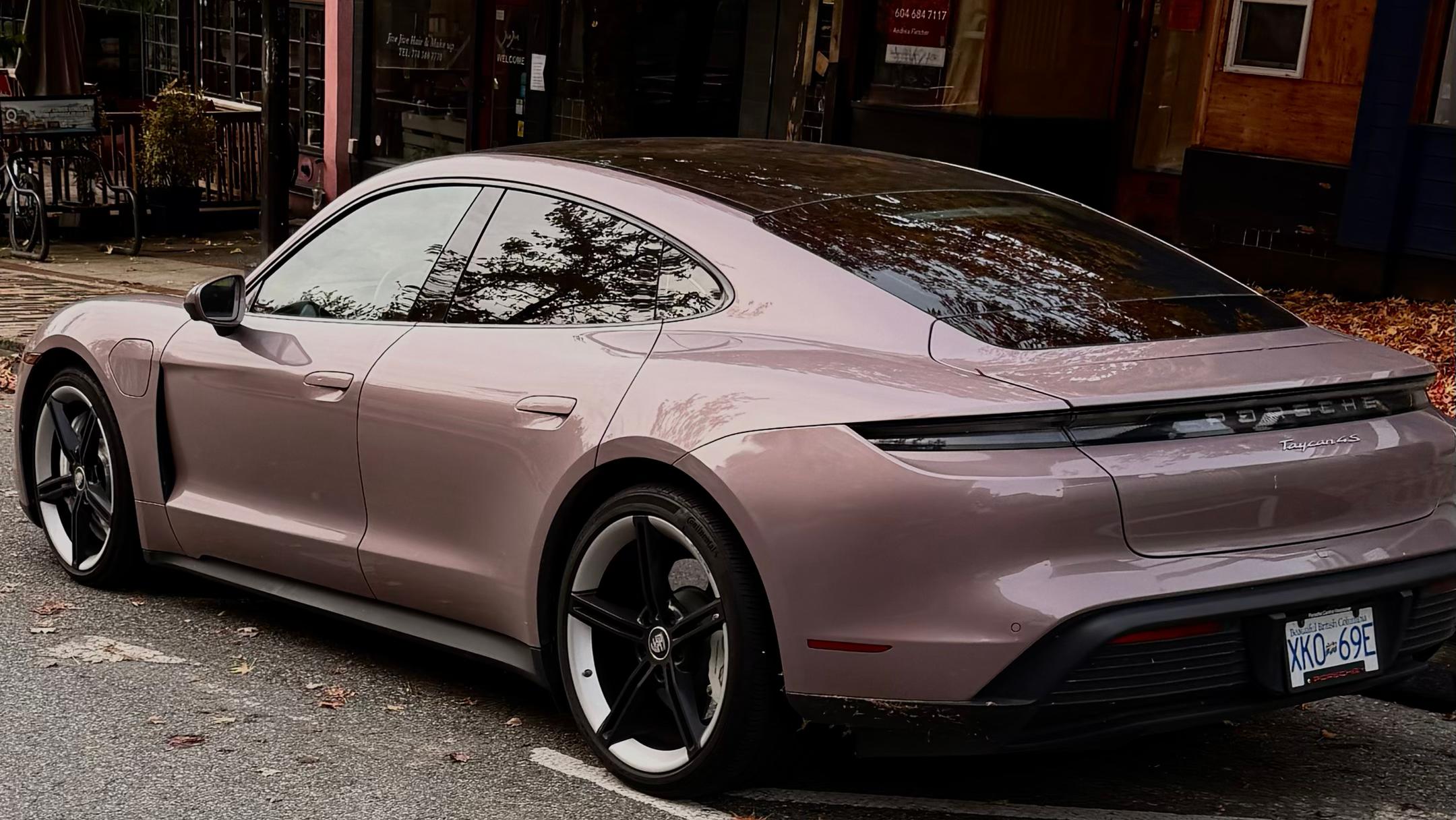 Porsche Taycan 2021 à 