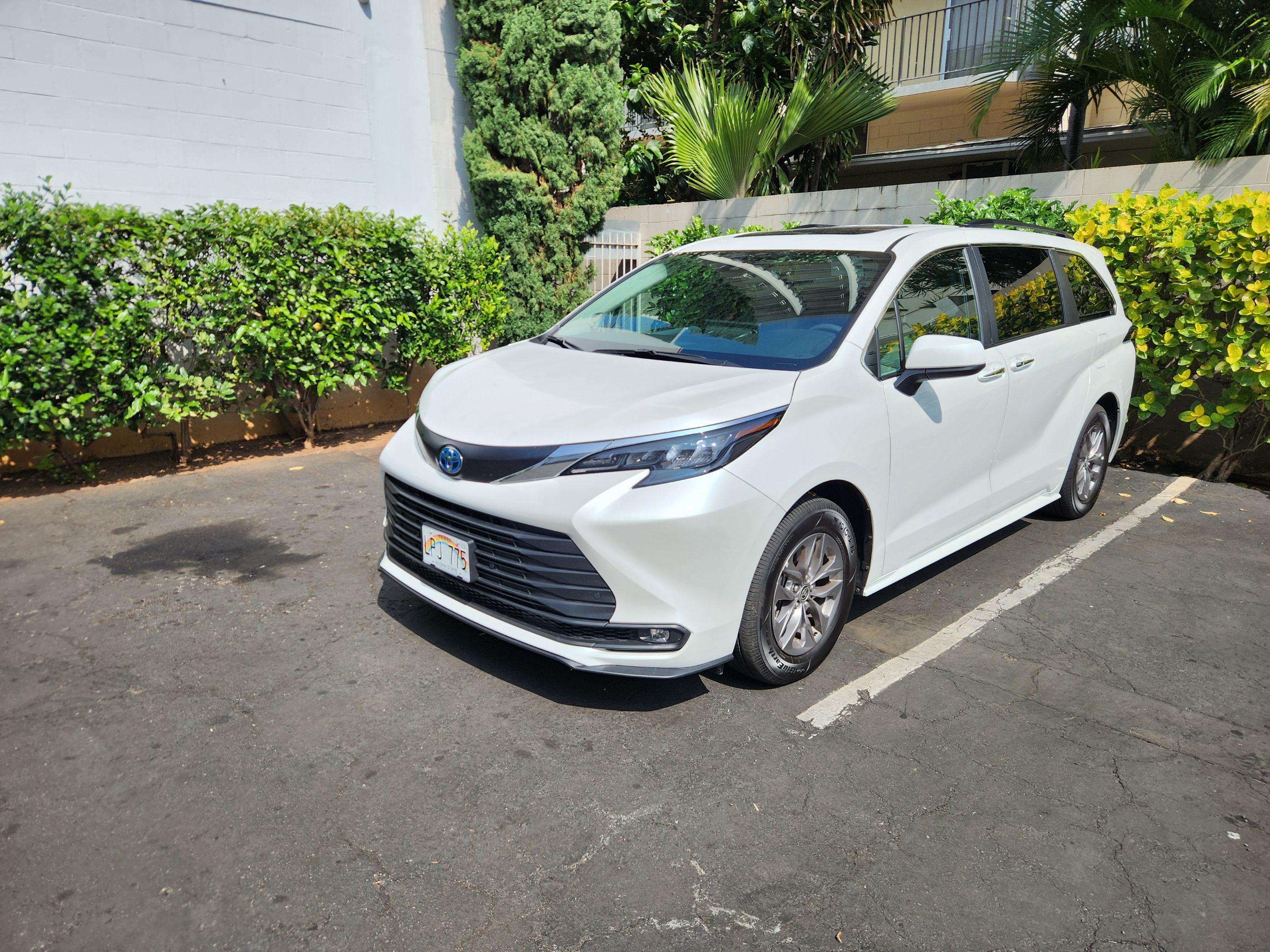 Toyota Sienna 2025 in Honolulu, HI