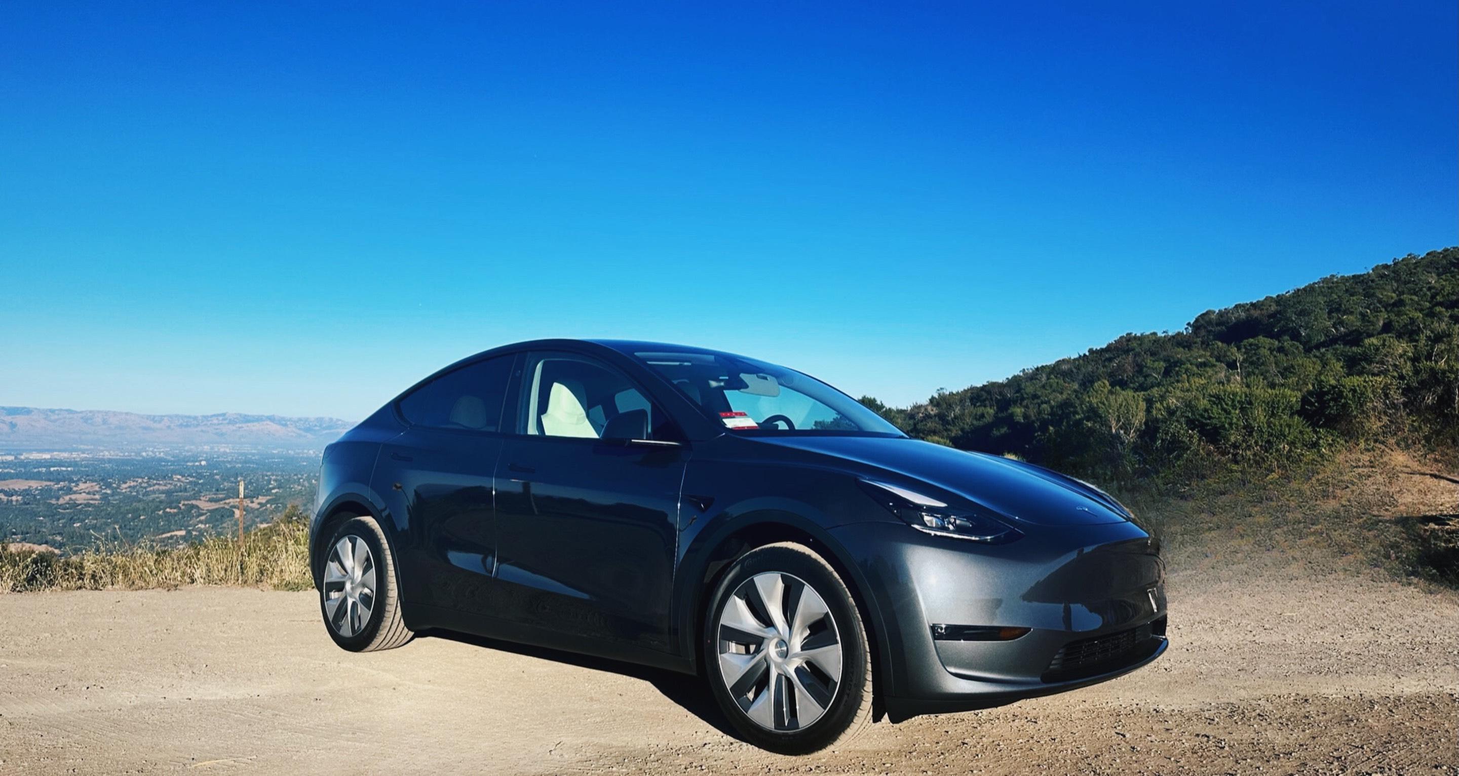 Tesla Model Y 2023 in Los Altos, CA