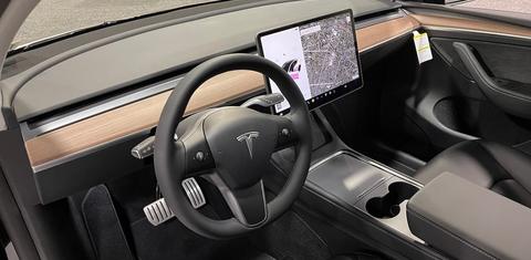 Tesla Model Y 2024