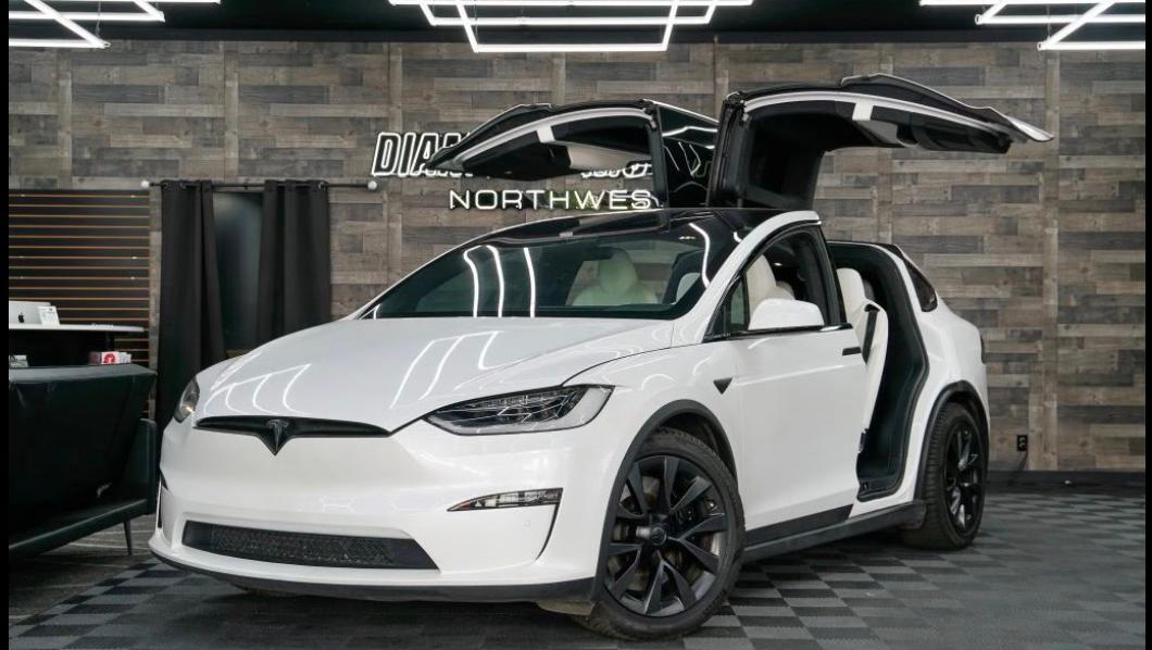 Tesla Model X 2022 in Eugene, OR